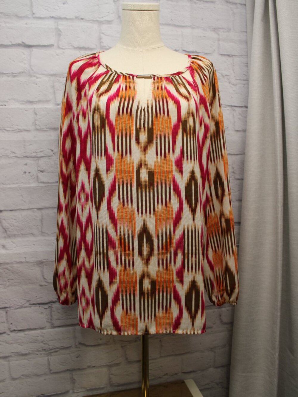 Chico's 2 Large Pink Orange Print Keyhole Cutout Longsleeve Blouse